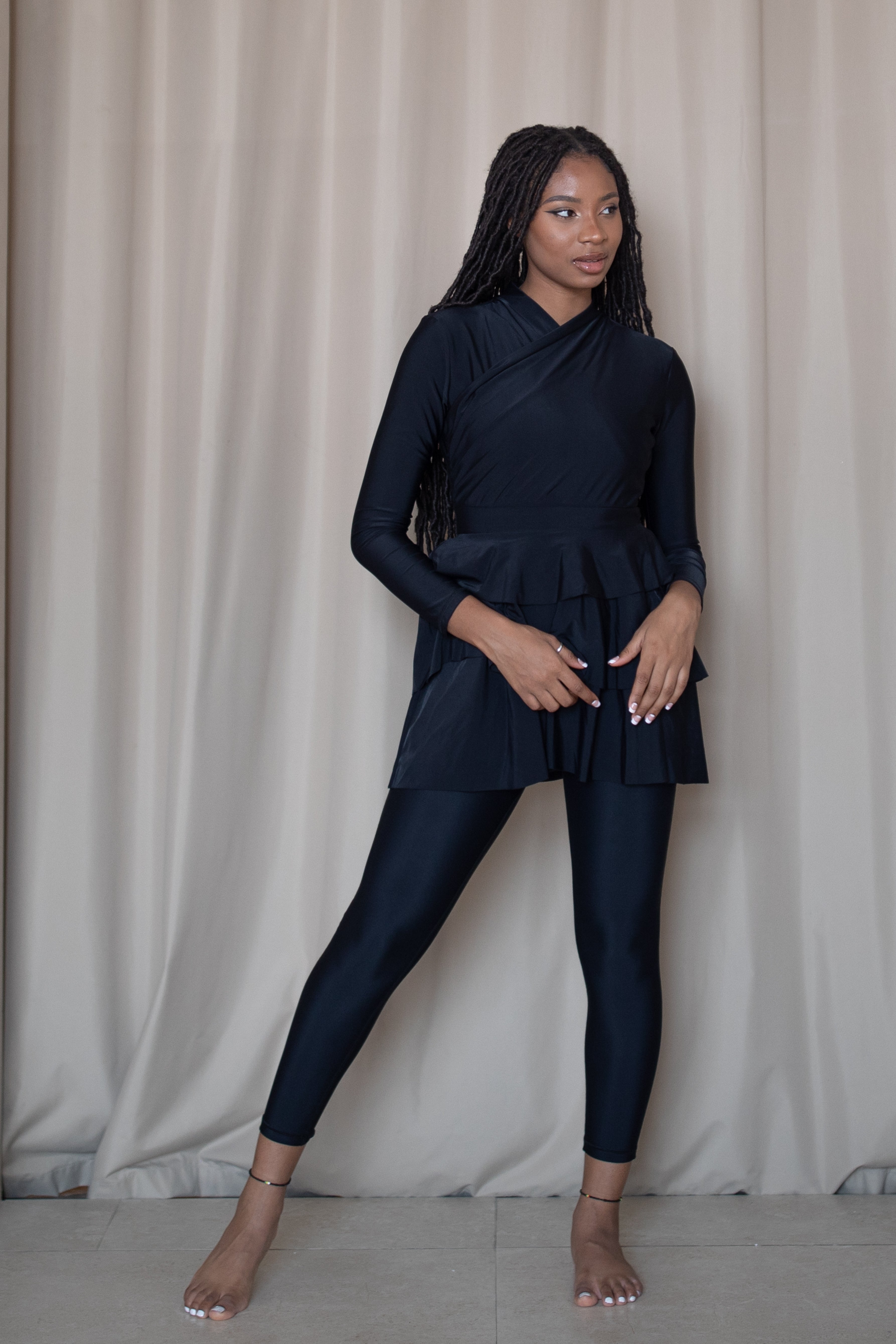 LAILA - Black